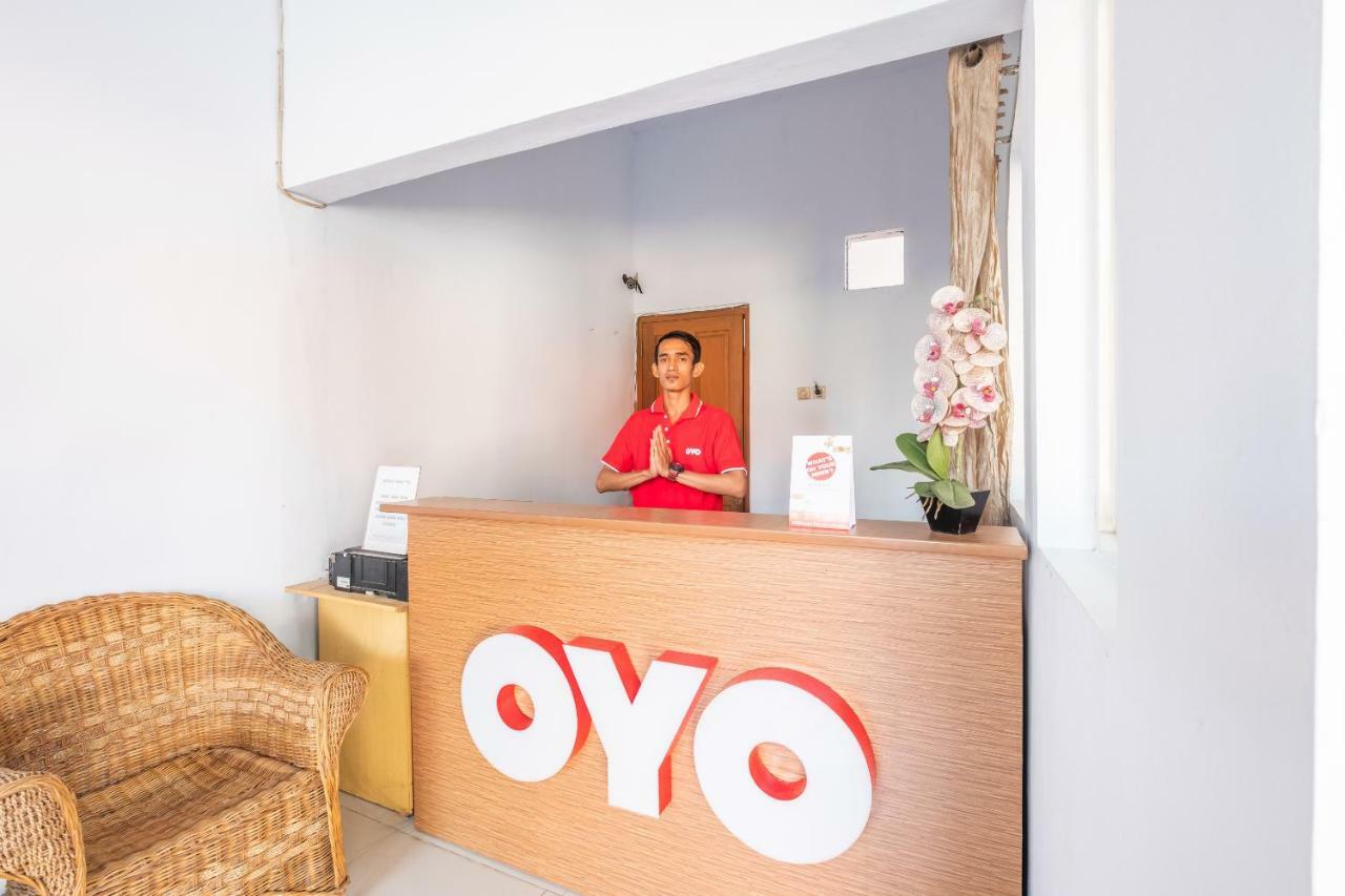 Oyo 863 Tenacity Guest House Syariah Cirebon Bagian luar foto