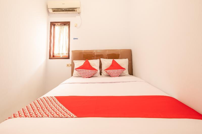 Oyo 863 Tenacity Guest House Syariah Cirebon Bagian luar foto
